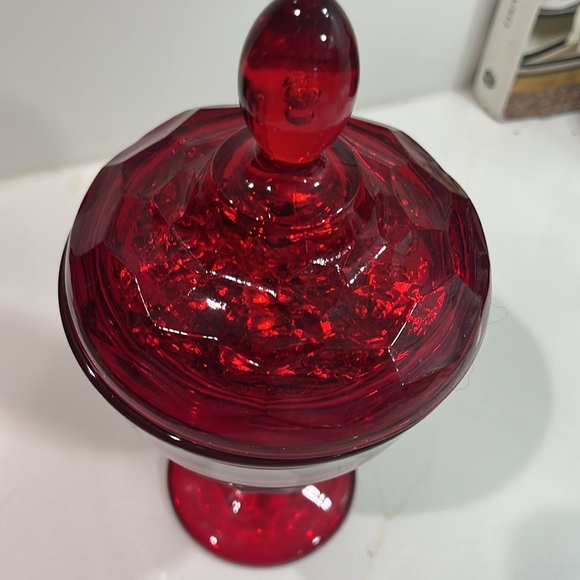 Vintage L.E Smith ruby-red glass pedestal,lidded candy dish tall 91/4 x4” wide - Picture 4 of 11